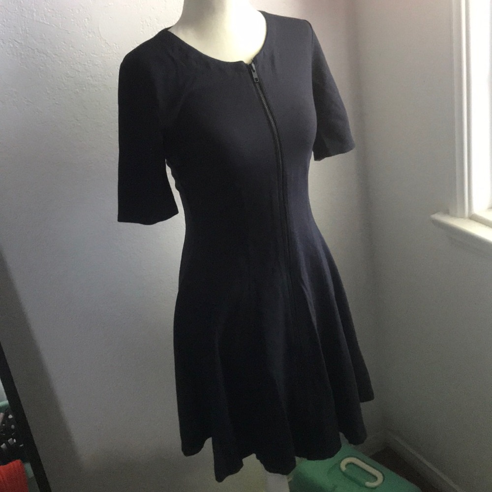 Theory Blue Black Front Zip Short Sleeve Dress